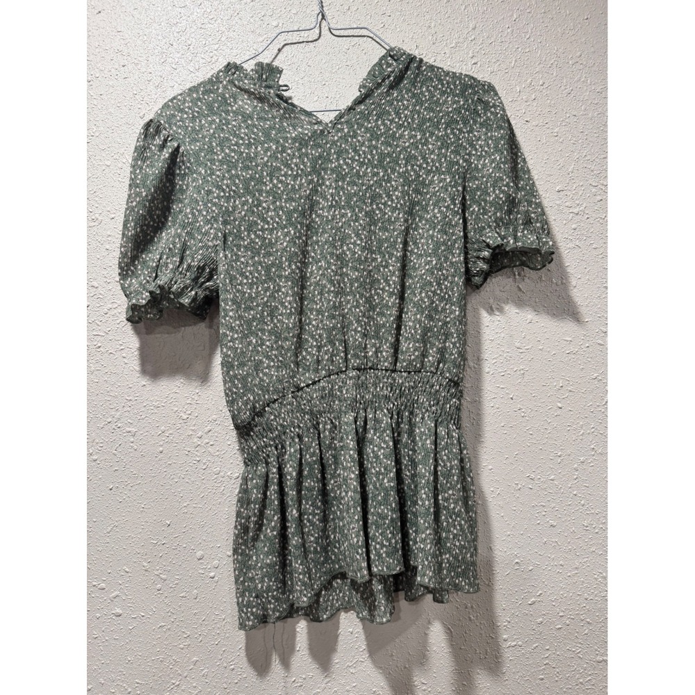 Monteau Los Angeles Green Floral Smocked Peplum Top Ruffle‎ Neck Plisse Medium